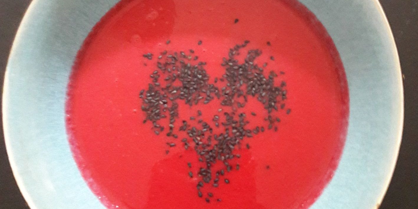Rote Rüben Suppe mit Herz Rote Rüben Suppe